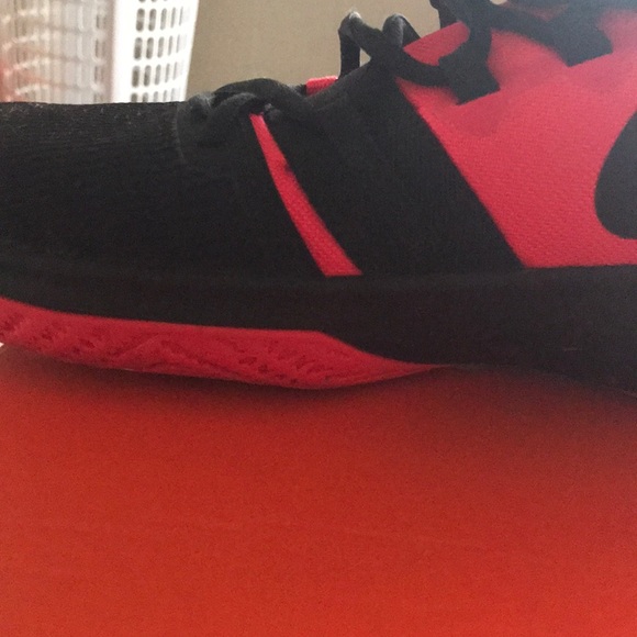 Kyrie flytrap - Picture 4 of 4